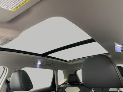 2027 Volkswagen Taos SEL 4MOTION