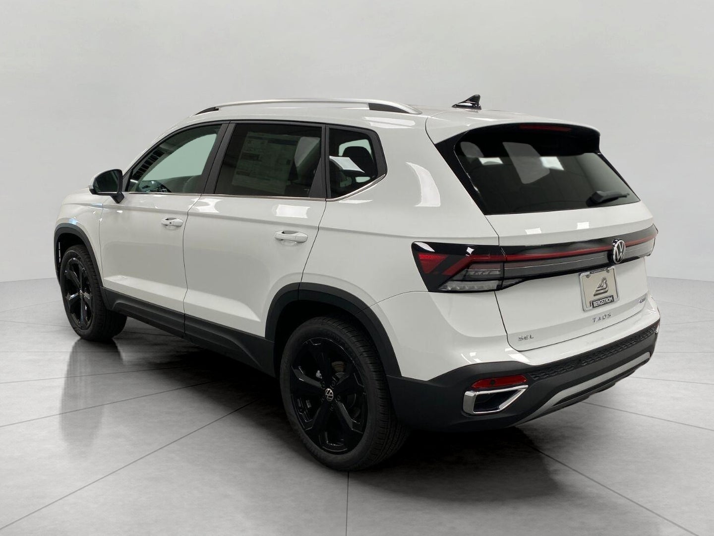 2027 Volkswagen Taos SEL 4MOTION