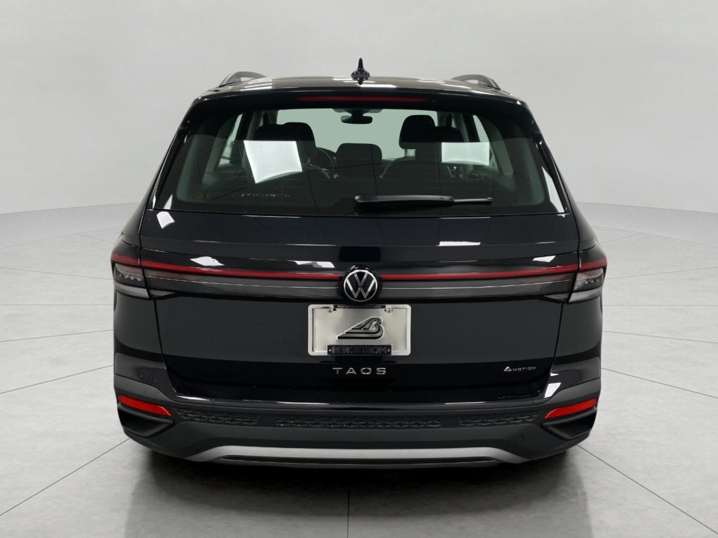 2026 Volkswagen Taos S 4MOTION