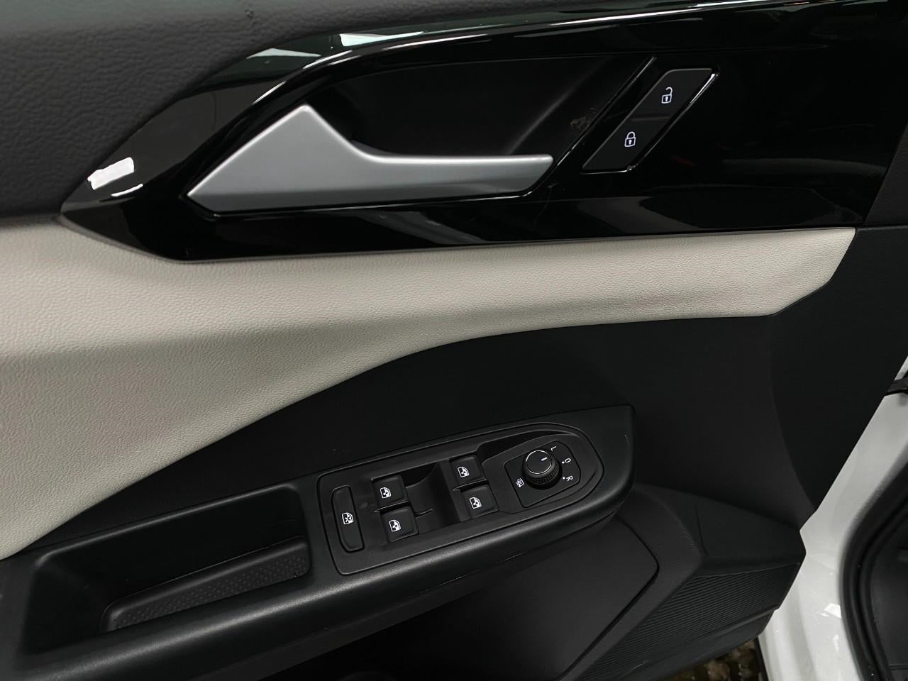 2026 Volkswagen Taos S 4MOTION