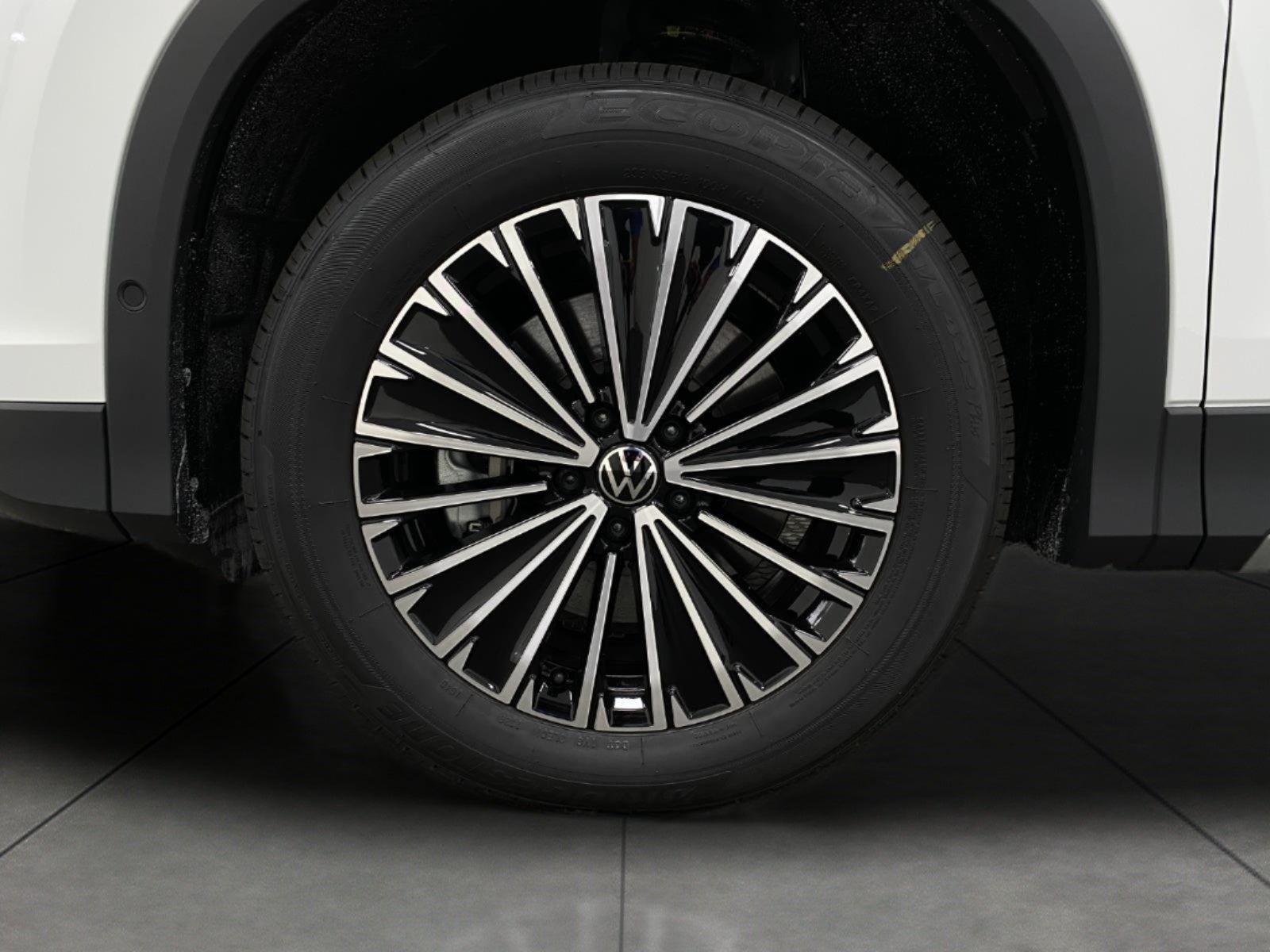 2026 Volkswagen Tiguan S 4MOTION