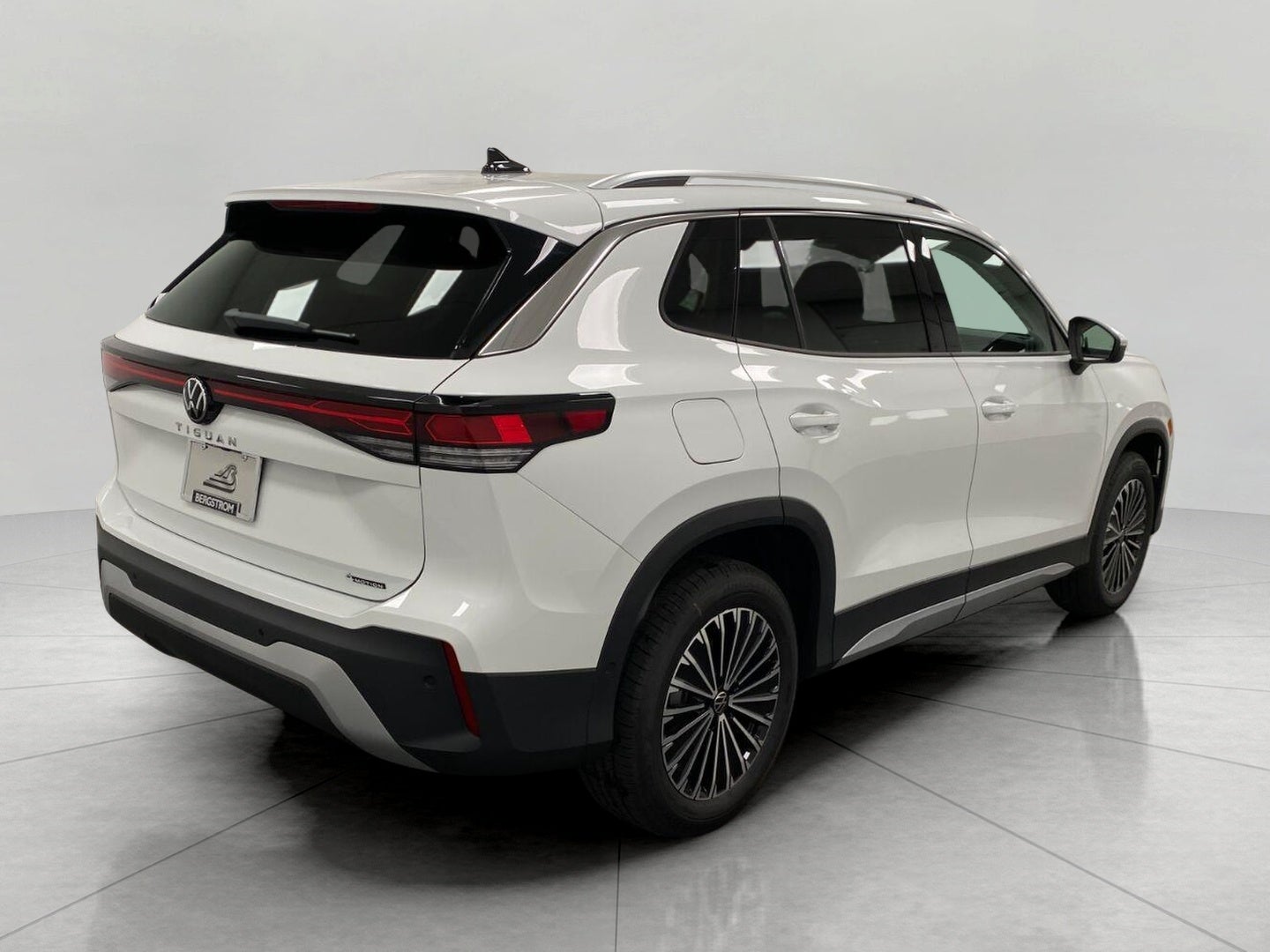 2026 Volkswagen Tiguan S 4MOTION