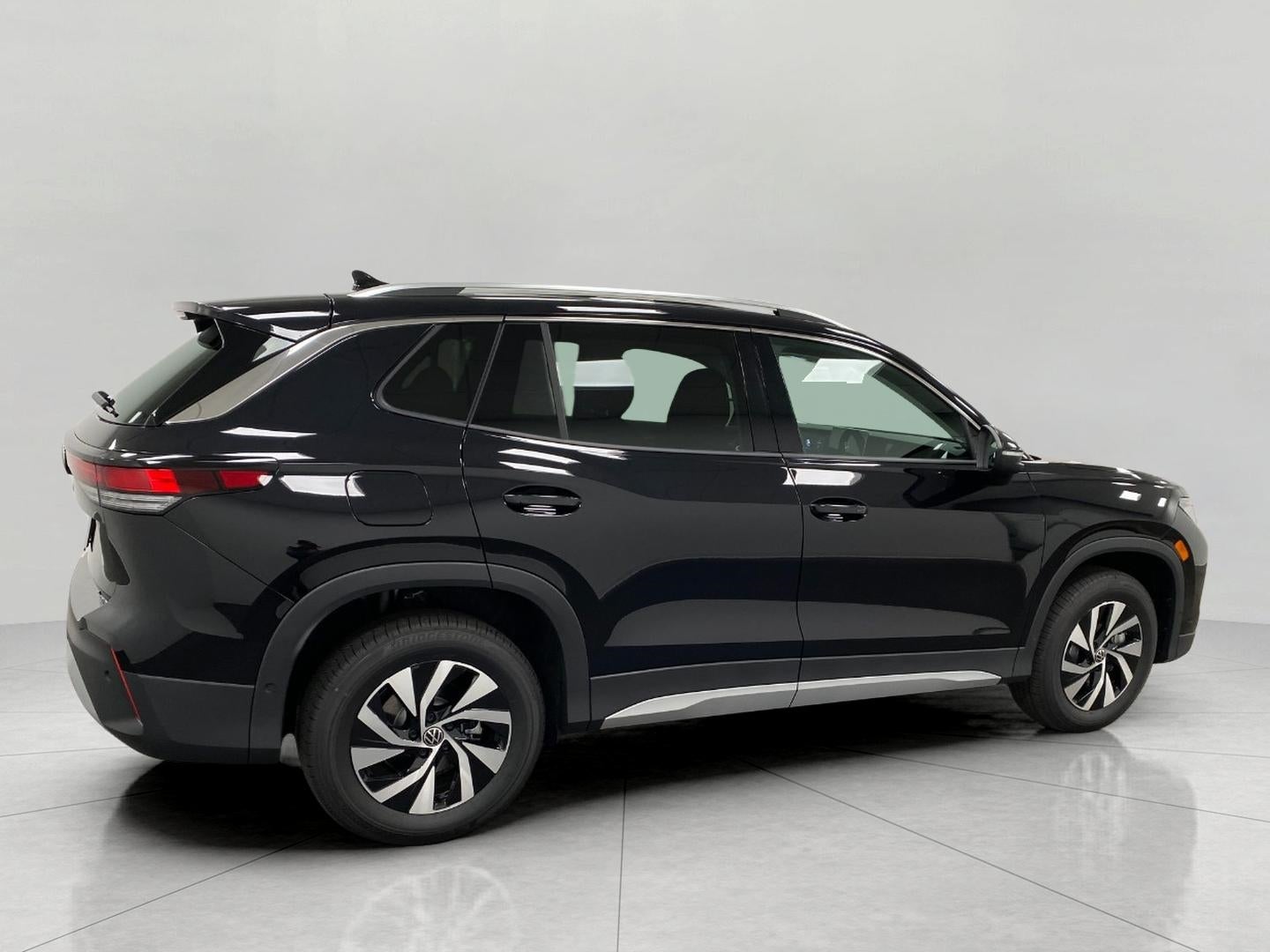 2025 Volkswagen Tiguan 2.0T S 4MOTION