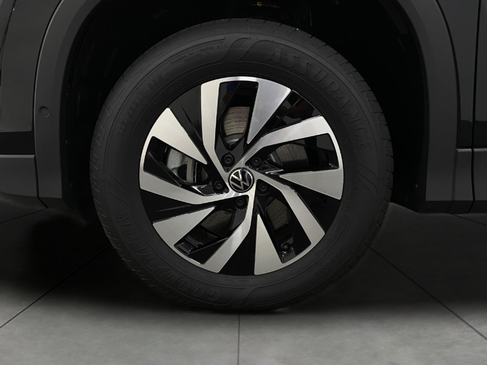 2026 Volkswagen Tiguan S 4MOTION