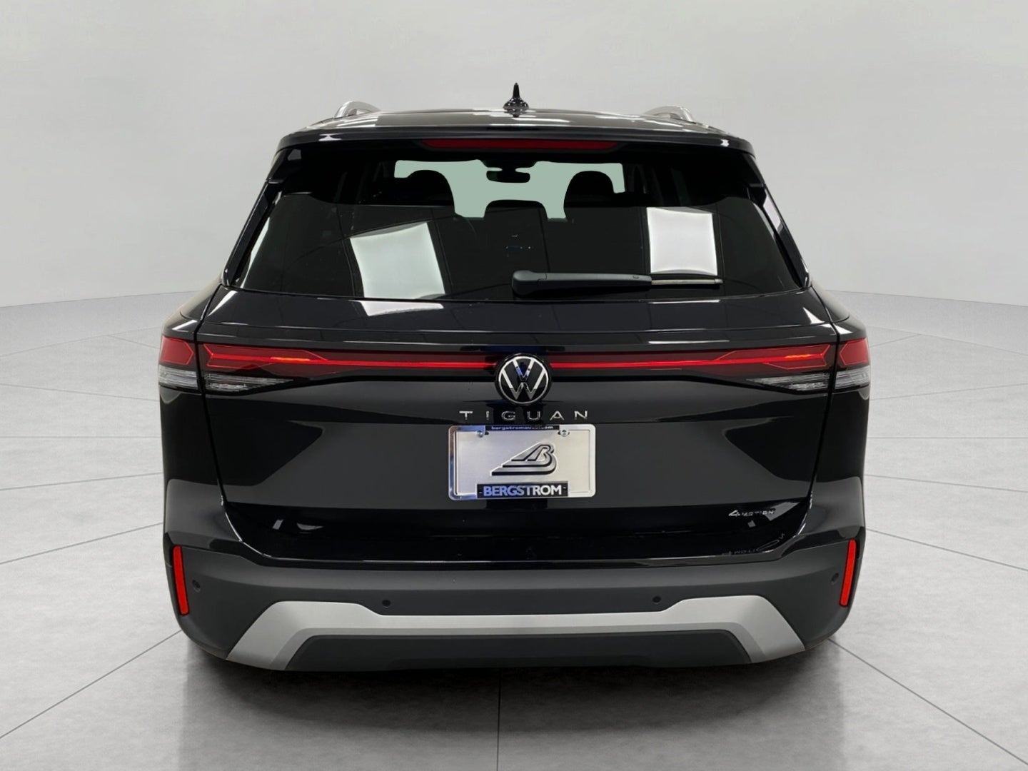 2026 Volkswagen Tiguan S 4MOTION