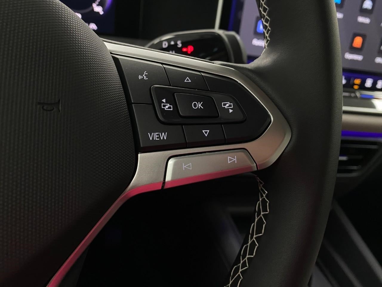 2025 Volkswagen Tiguan 2.0T SE 4MOTION