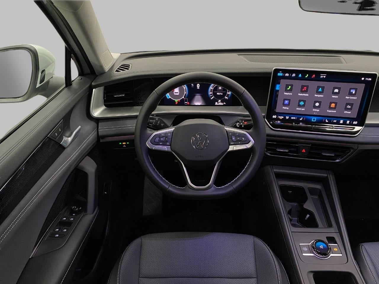 2025 Volkswagen Tiguan 2.0T SE 4MOTION