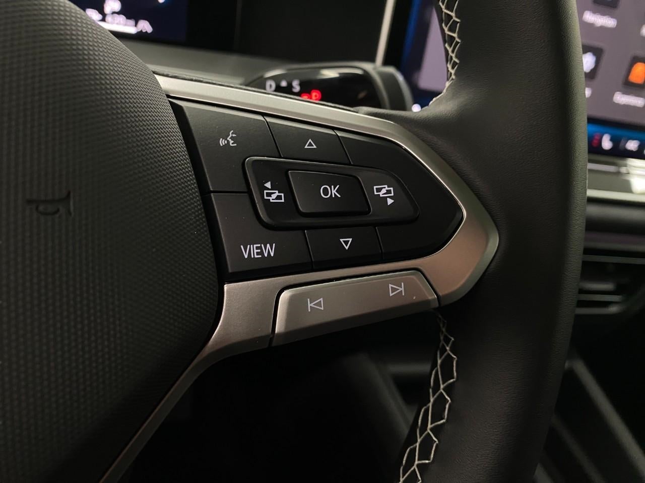 2025 Volkswagen Tiguan 2.0T SE 4MOTION