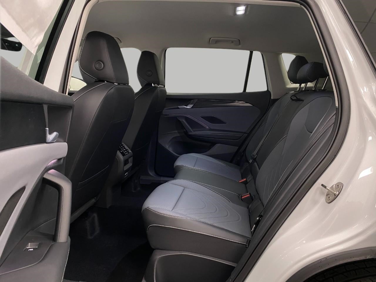 2025 Volkswagen Tiguan 2.0T SE 4MOTION