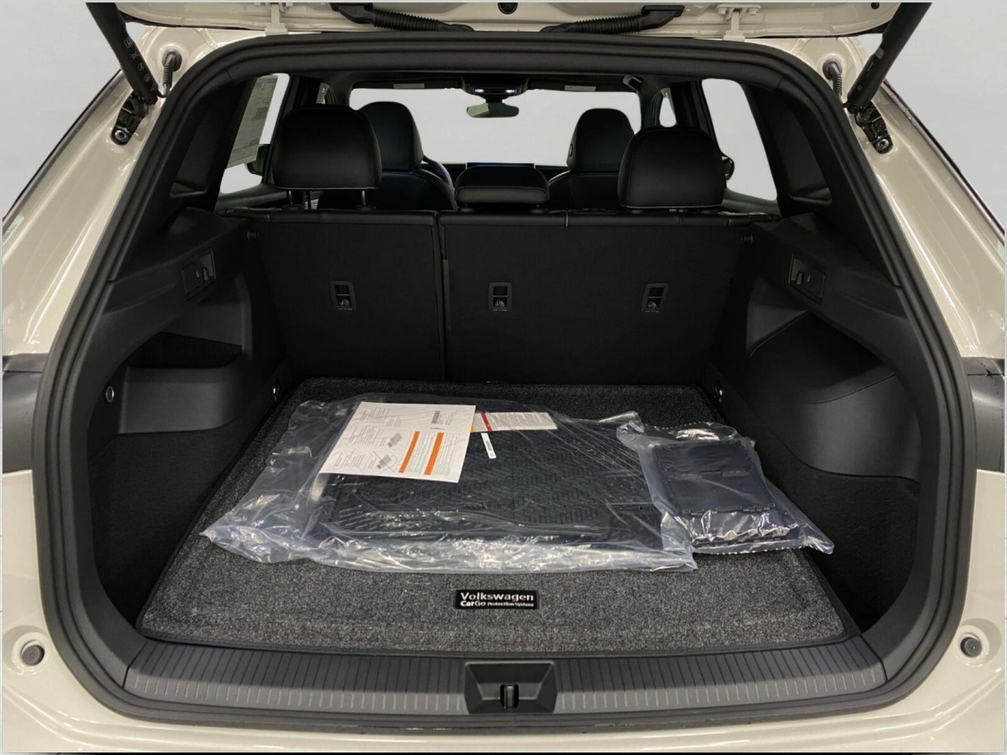 2026 Volkswagen Tiguan SE R-Line Black 4MOTION