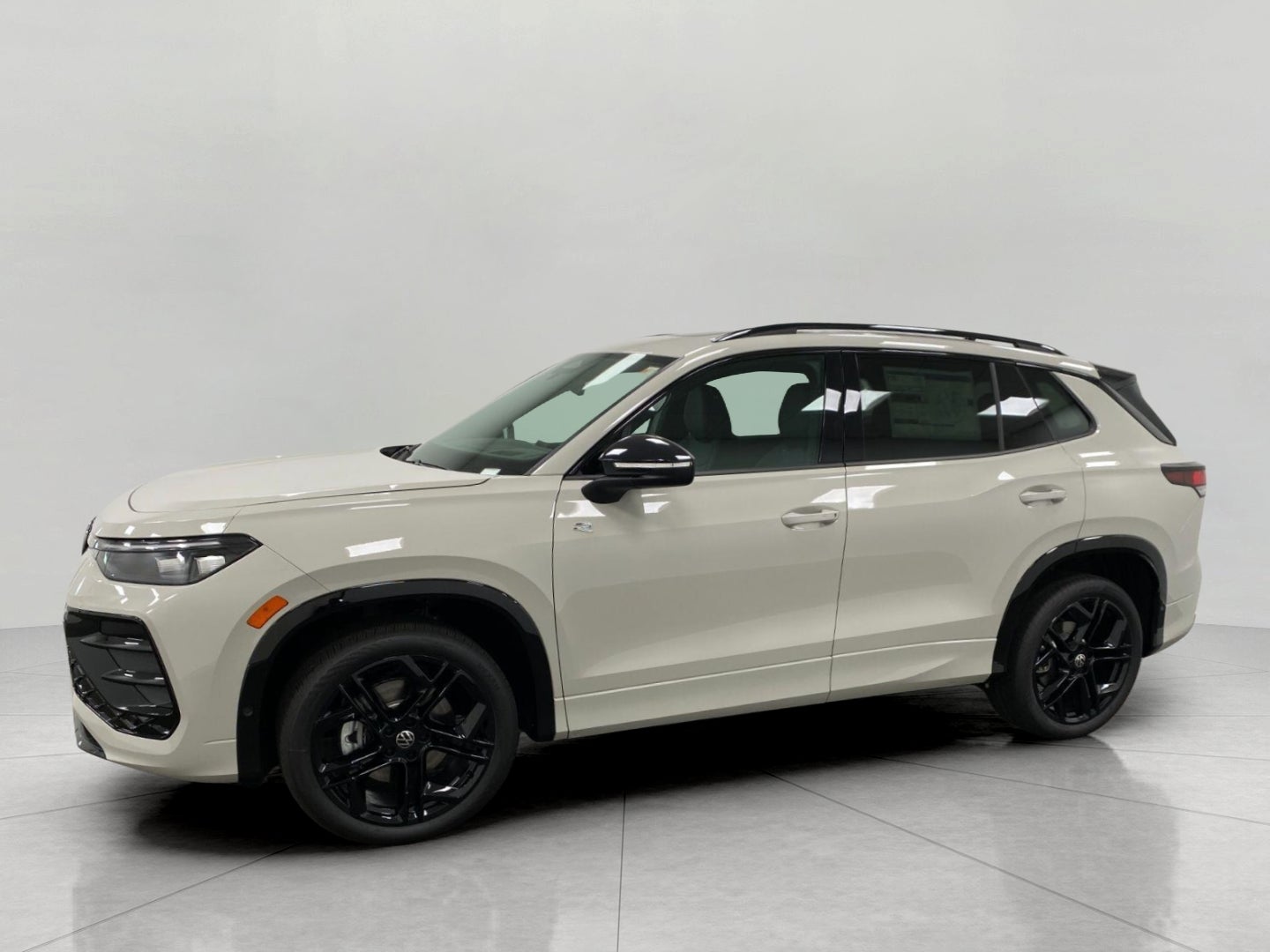 2026 Volkswagen Tiguan SE R-Line Black 4MOTION