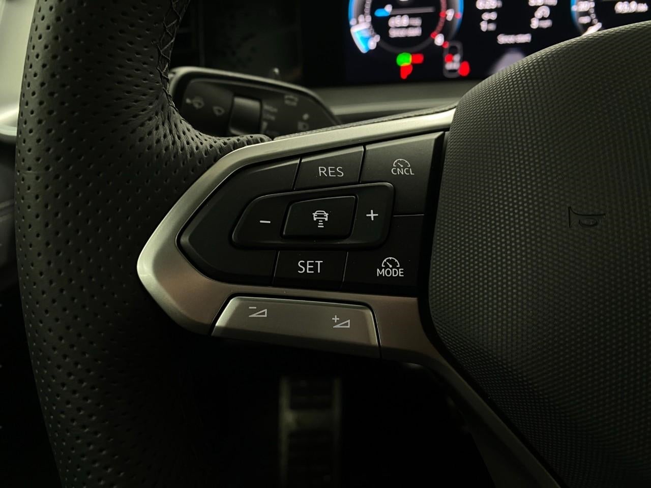 2026 Volkswagen Tiguan 2.0T SE R-Line Black 4MOTION