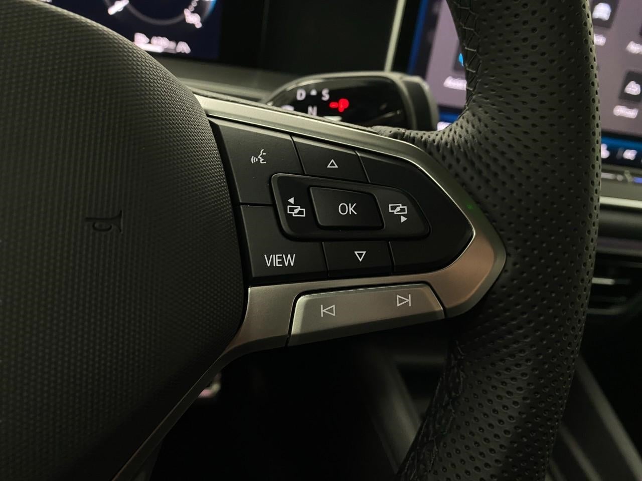 2026 Volkswagen Tiguan 2.0T SE R-Line Black 4MOTION