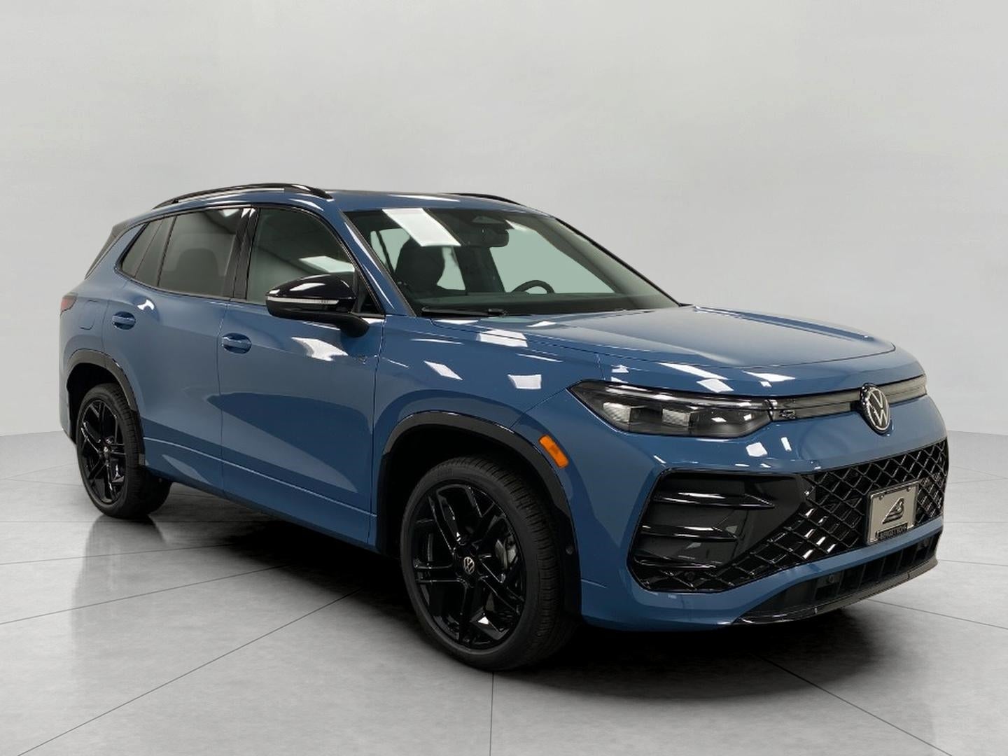 2026 Volkswagen Tiguan SE R-Line Black 4MOTION