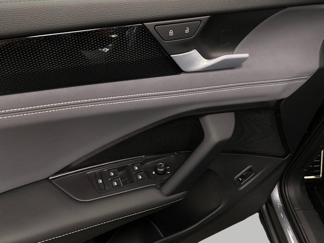 2026 Volkswagen Tiguan SE R-Line Black 4MOTION