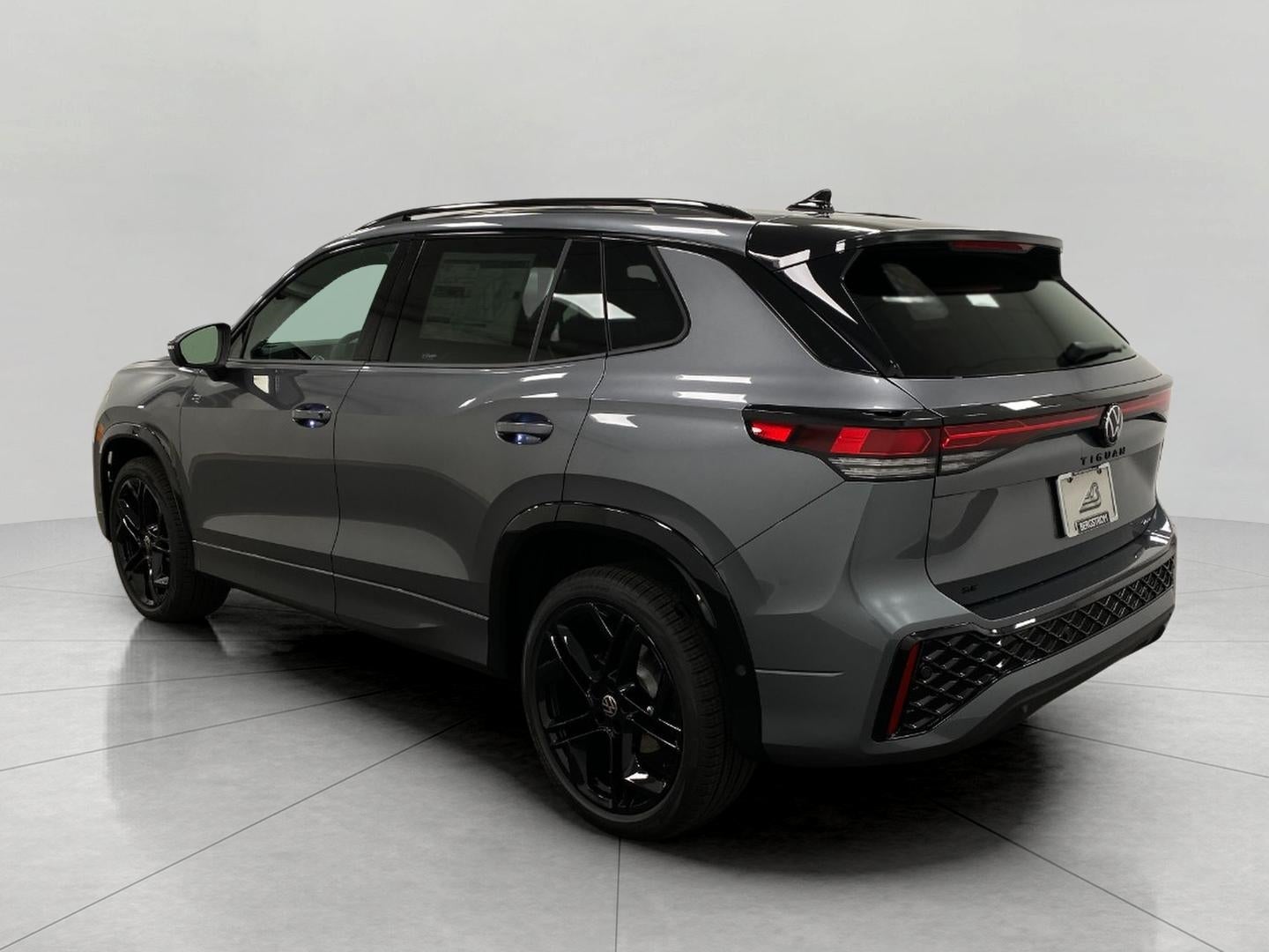 2026 Volkswagen Tiguan SE R-Line Black 4MOTION