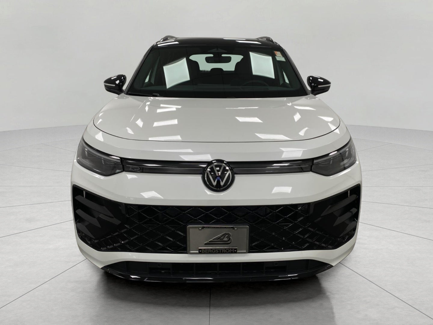 2026 Volkswagen Tiguan SE R-Line Black 4MOTION