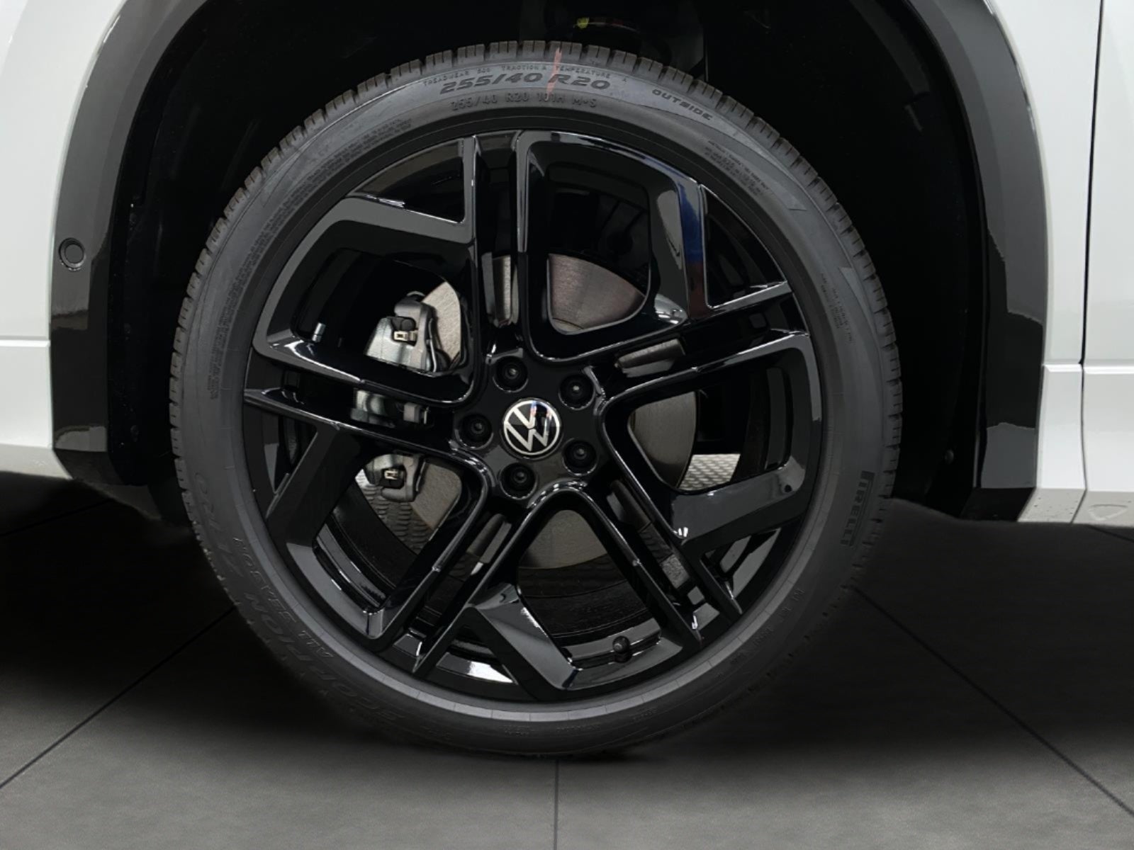 2026 Volkswagen Tiguan SE R-Line Black 4MOTION