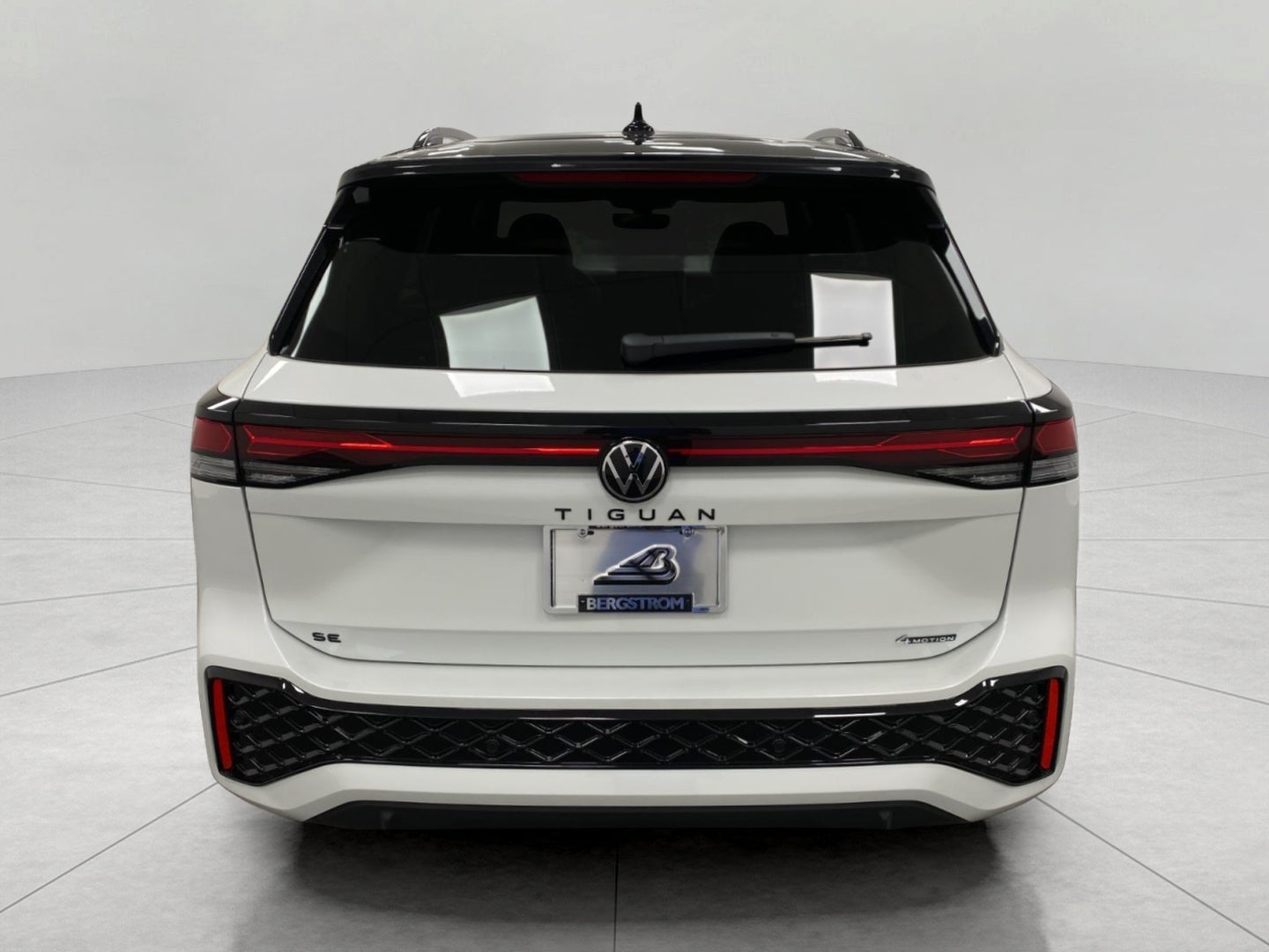 2026 Volkswagen Tiguan SE R-Line Black 4MOTION