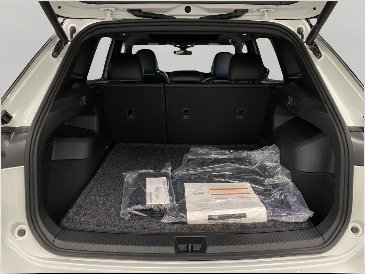 2026 Volkswagen Tiguan SE R-Line Black 4MOTION