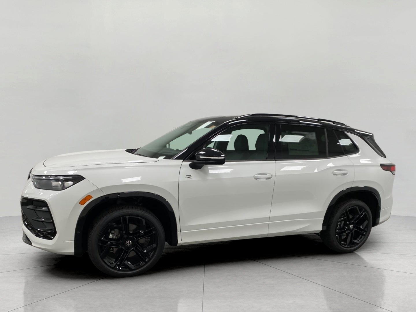 2026 Volkswagen Tiguan SE R-Line Black 4MOTION