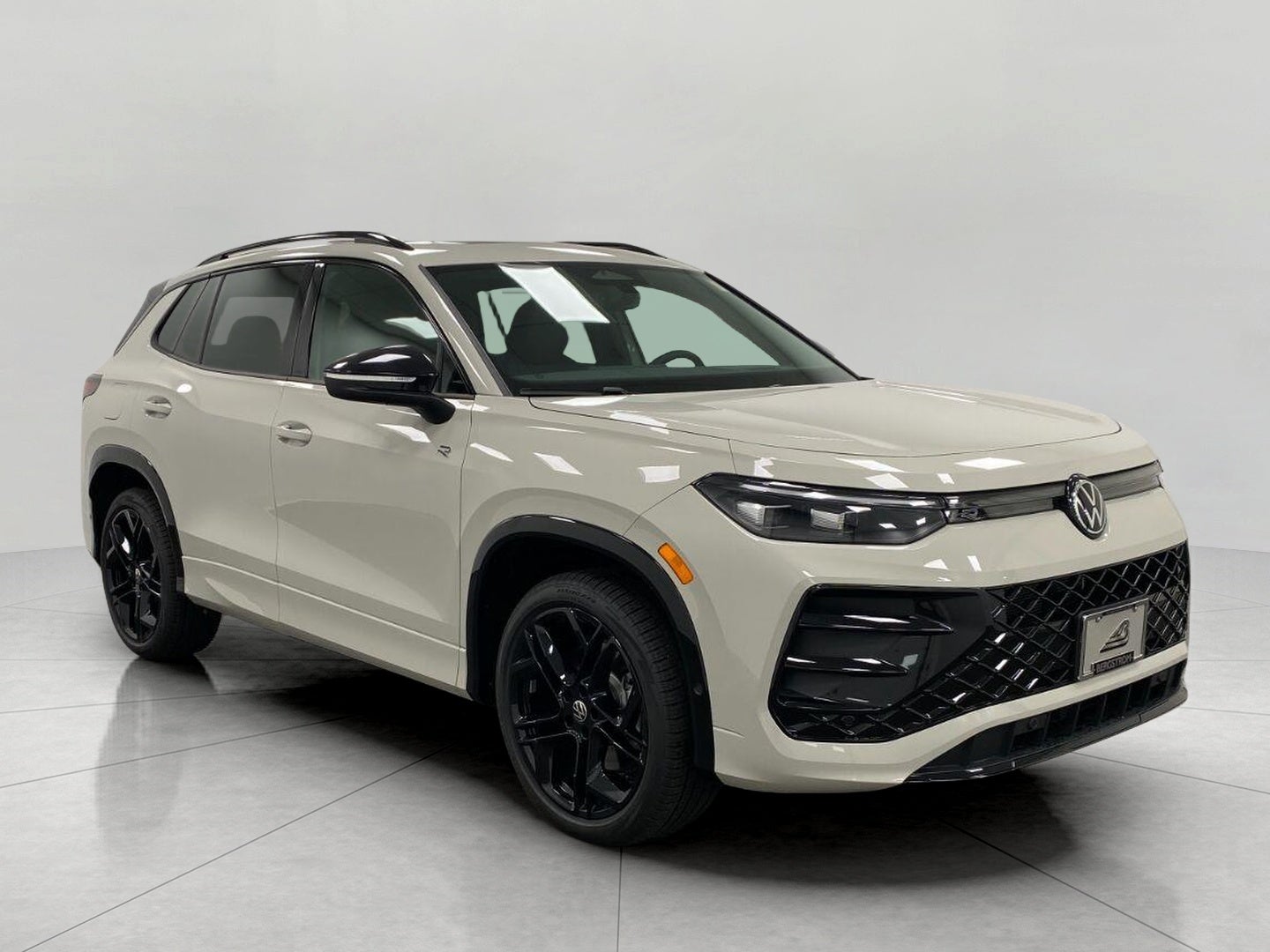 2026 Volkswagen Tiguan SE R-Line Black 4MOTION
