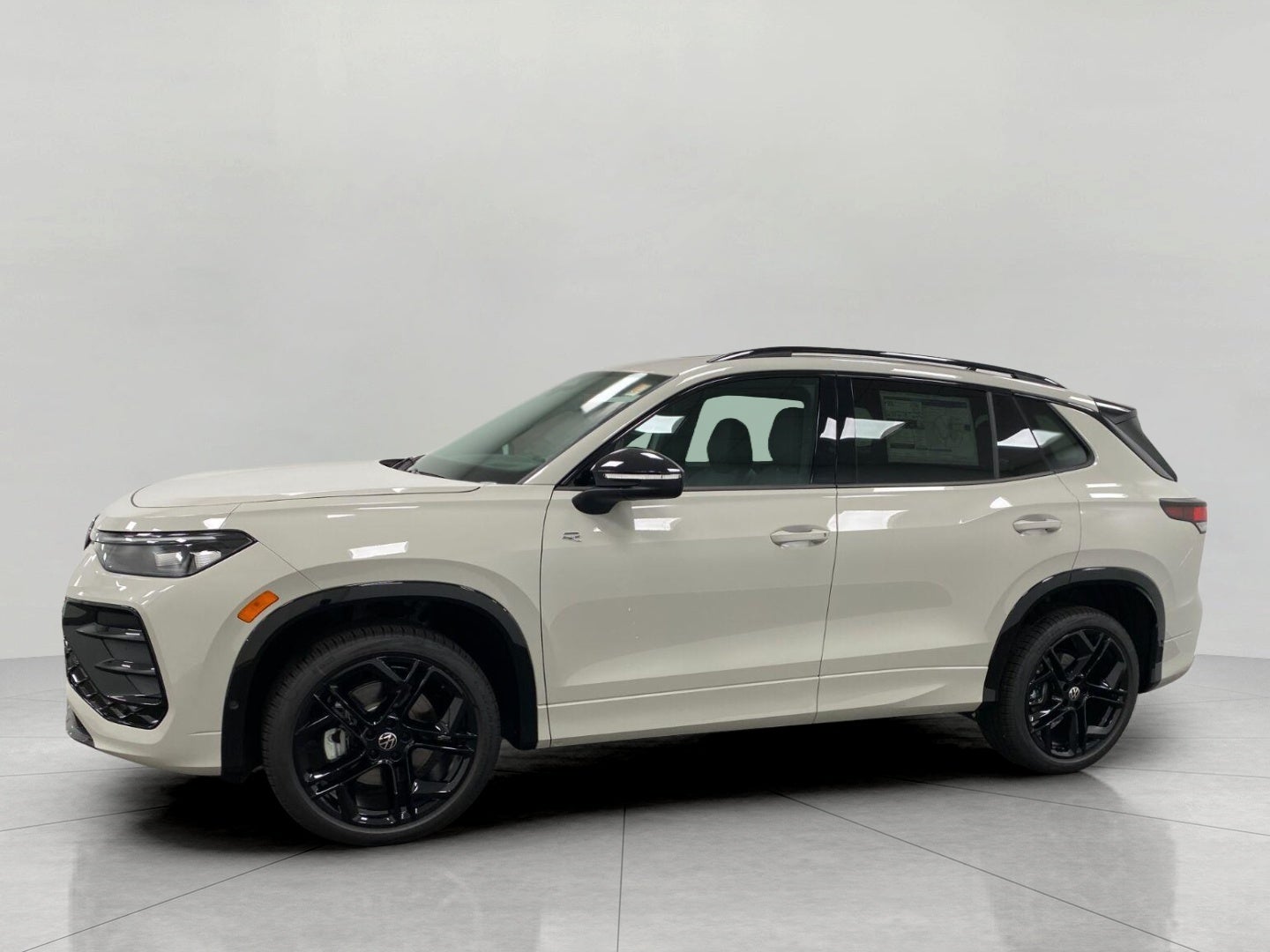 2026 Volkswagen Tiguan SE R-Line Black 4MOTION