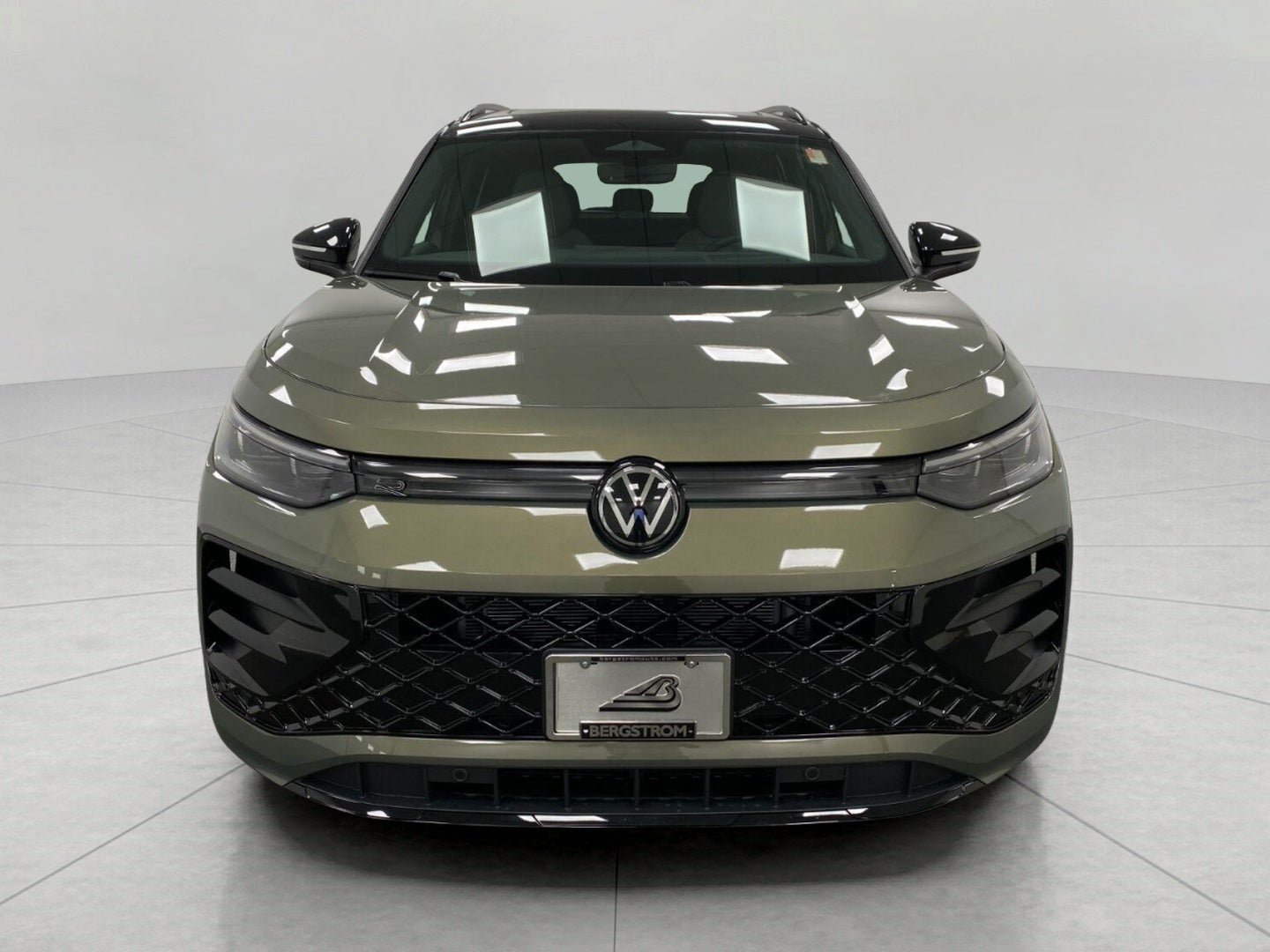2026 Volkswagen Tiguan SE R-Line Black 4MOTION