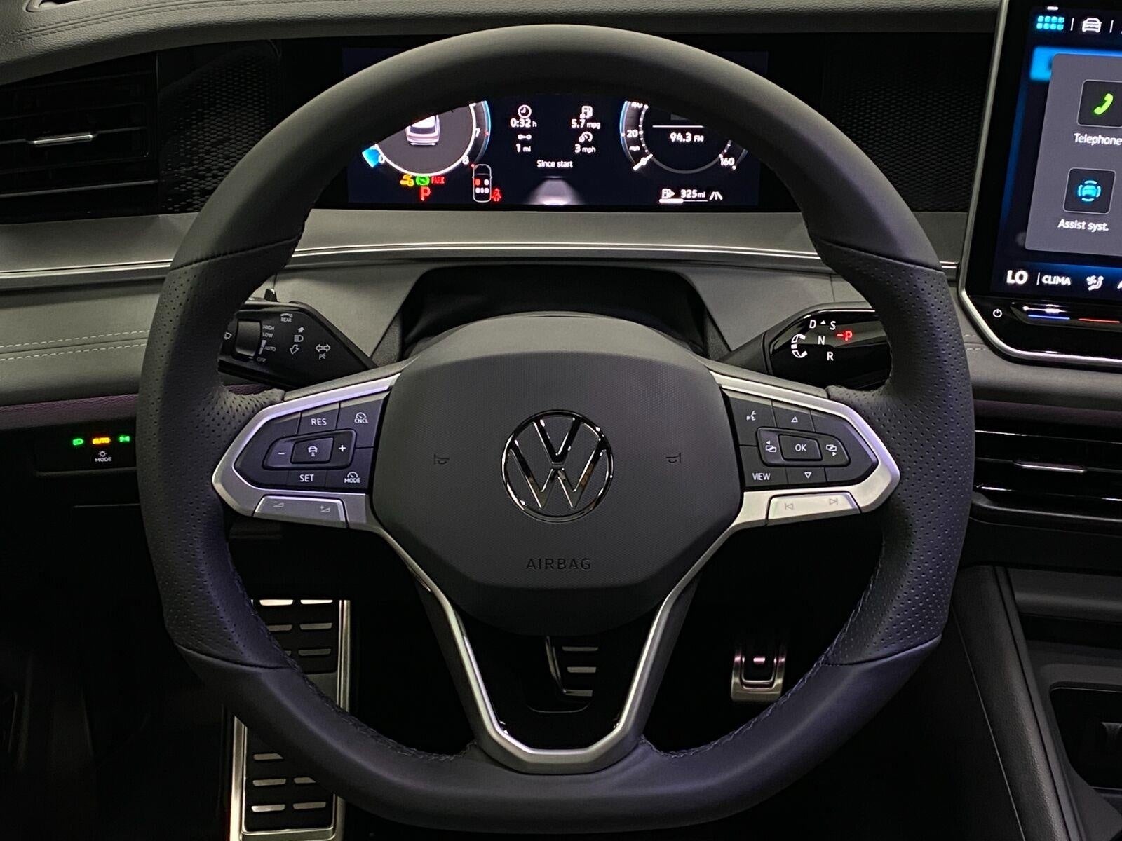 2026 Volkswagen Tiguan SE R-Line Black 4MOTION