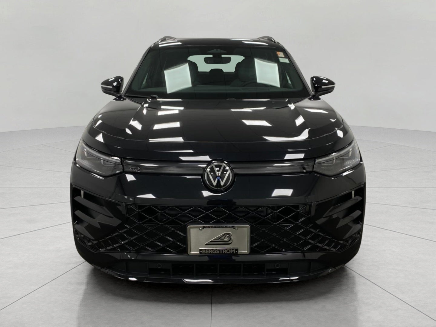 2026 Volkswagen Tiguan SE R-Line Black 4MOTION