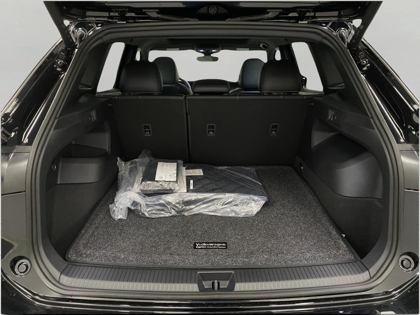 2026 Volkswagen Tiguan SE R-Line Black 4MOTION
