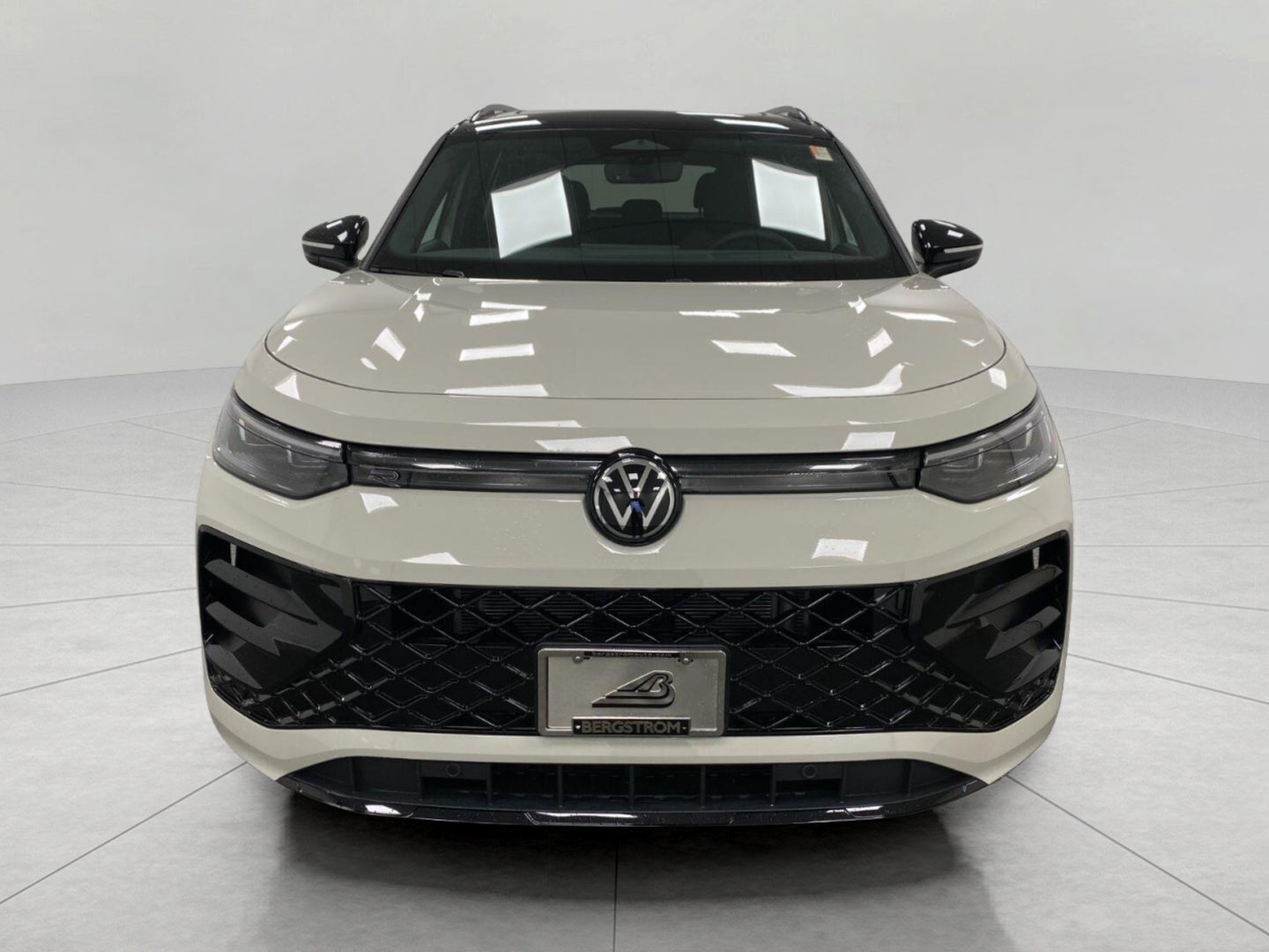 2026 Volkswagen Tiguan SE R-Line Black 4MOTION