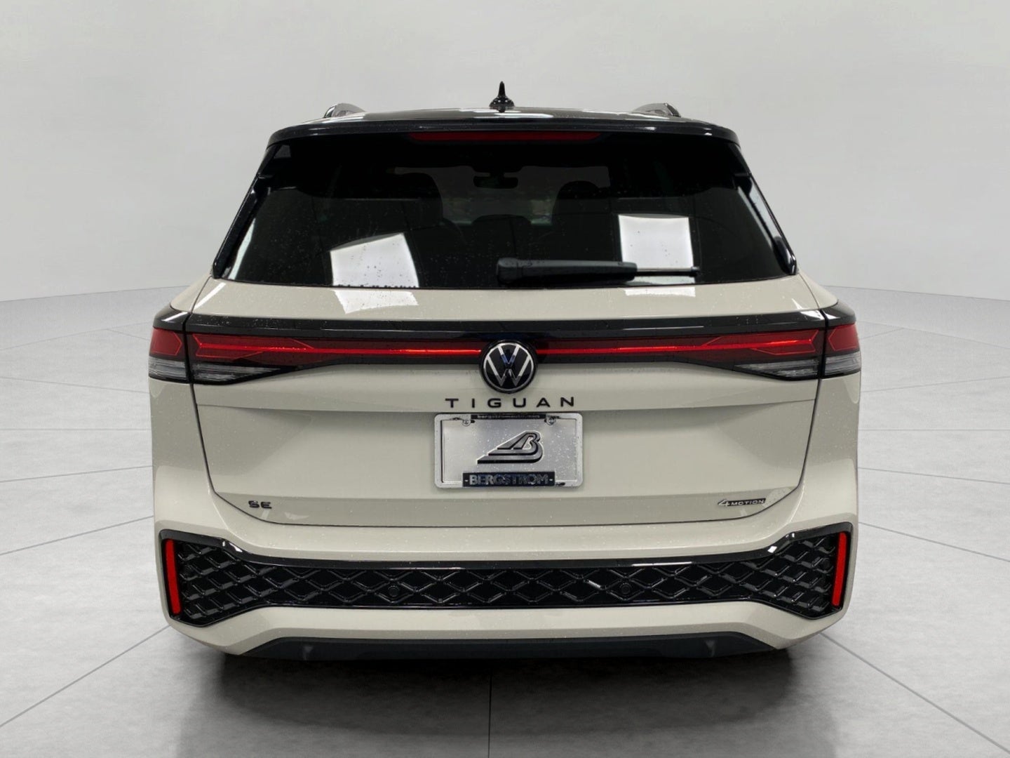 2026 Volkswagen Tiguan SE R-Line Black 4MOTION