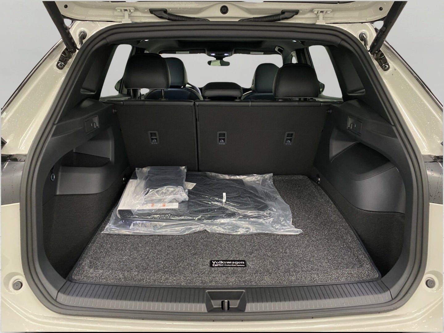 2026 Volkswagen Tiguan SE R-Line Black 4MOTION