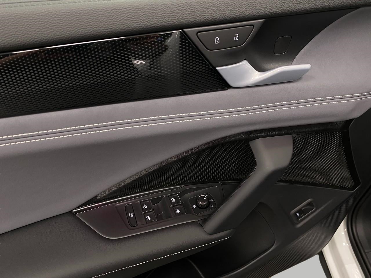 2026 Volkswagen Tiguan SE R-Line Black 4MOTION