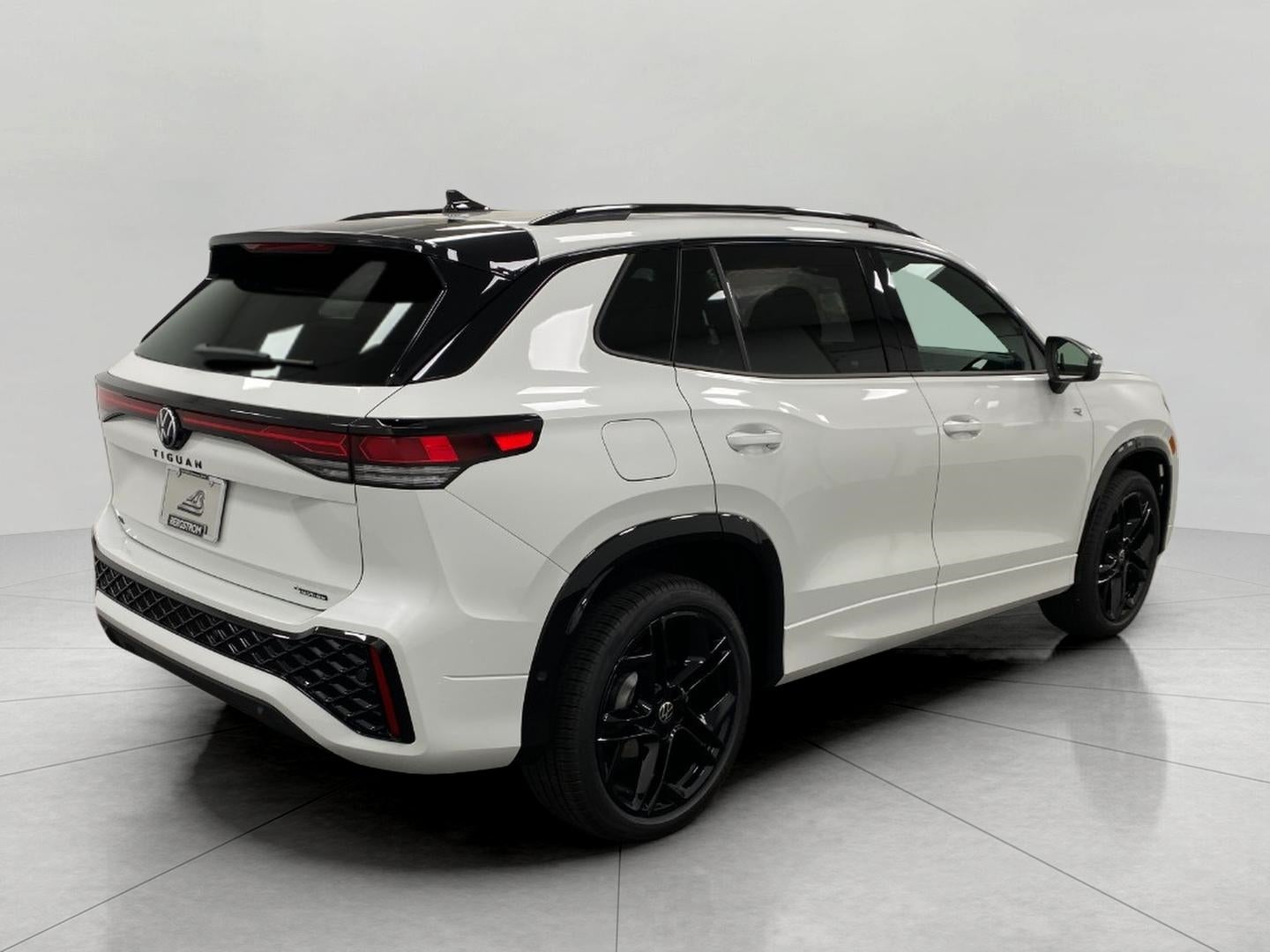 2026 Volkswagen Tiguan SE R-Line Black 4MOTION