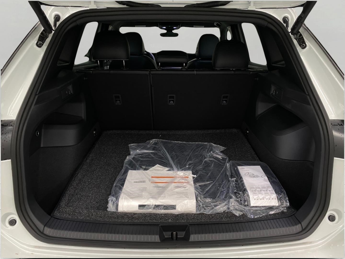 2026 Volkswagen Tiguan SE R-Line Black 4MOTION