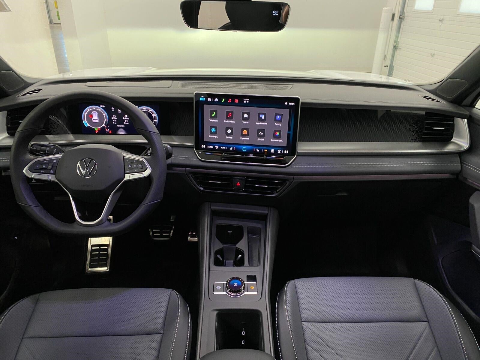 2026 Volkswagen Tiguan SE R-Line Black 4MOTION