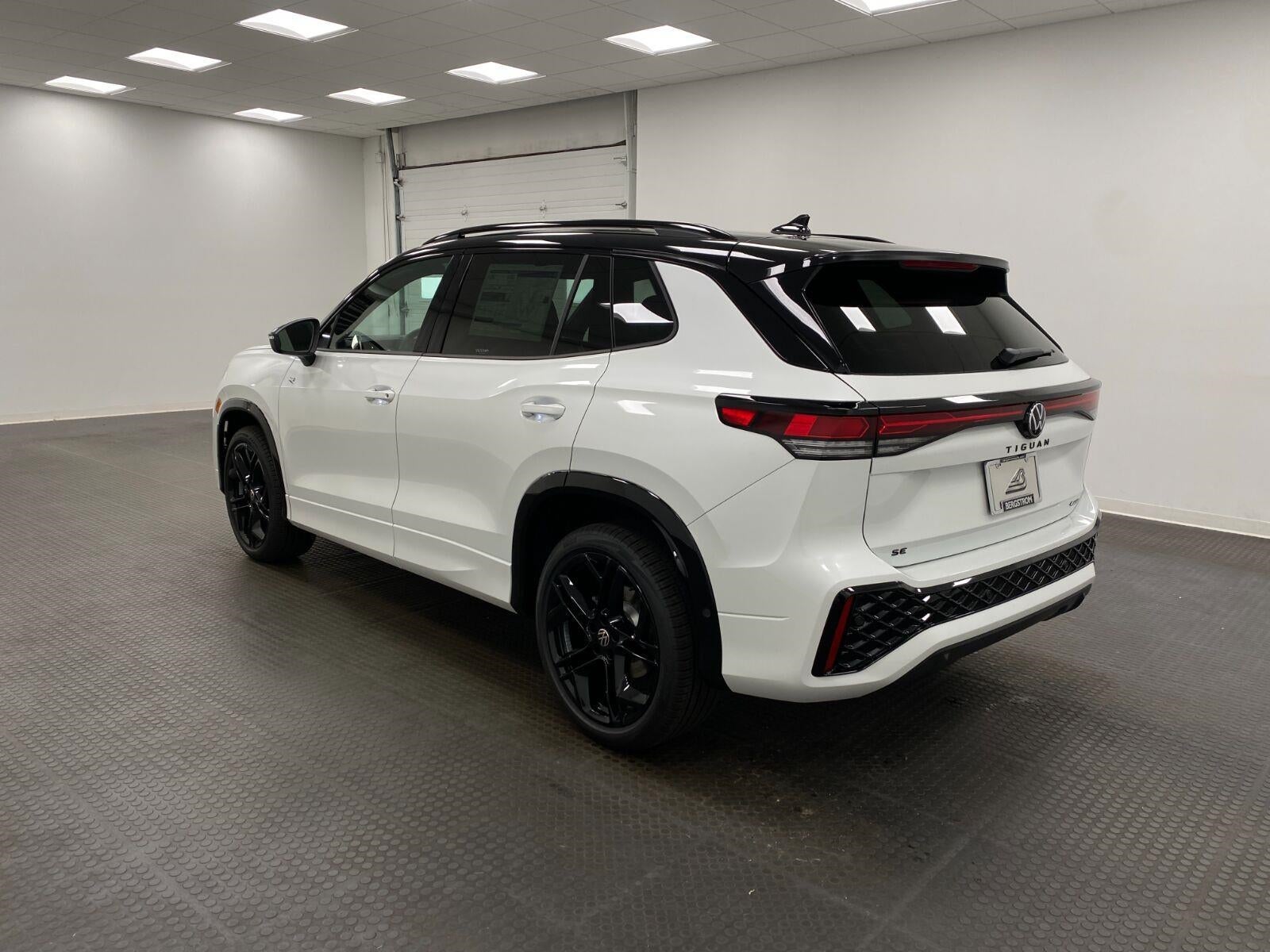 2026 Volkswagen Tiguan SE R-Line Black 4MOTION