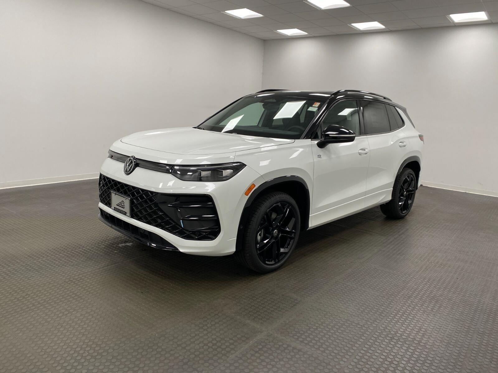2026 Volkswagen Tiguan SE R-Line Black 4MOTION
