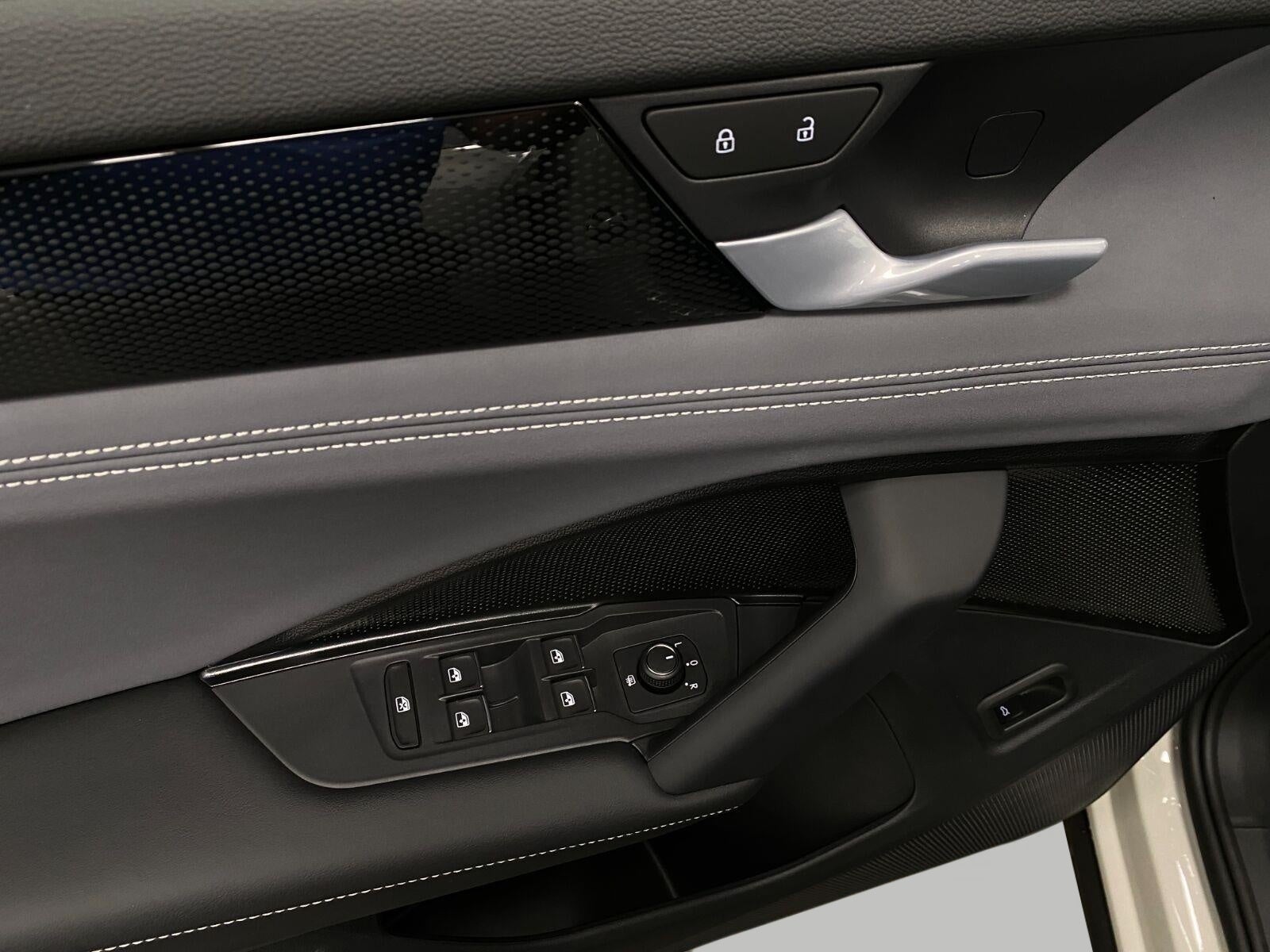 2026 Volkswagen Tiguan SE R-Line Black 4MOTION