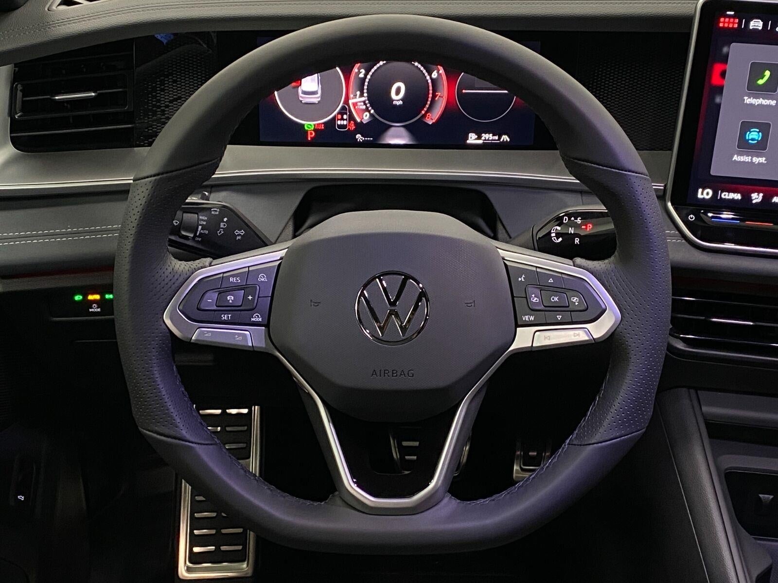 2026 Volkswagen Tiguan SE R-Line Black 4MOTION