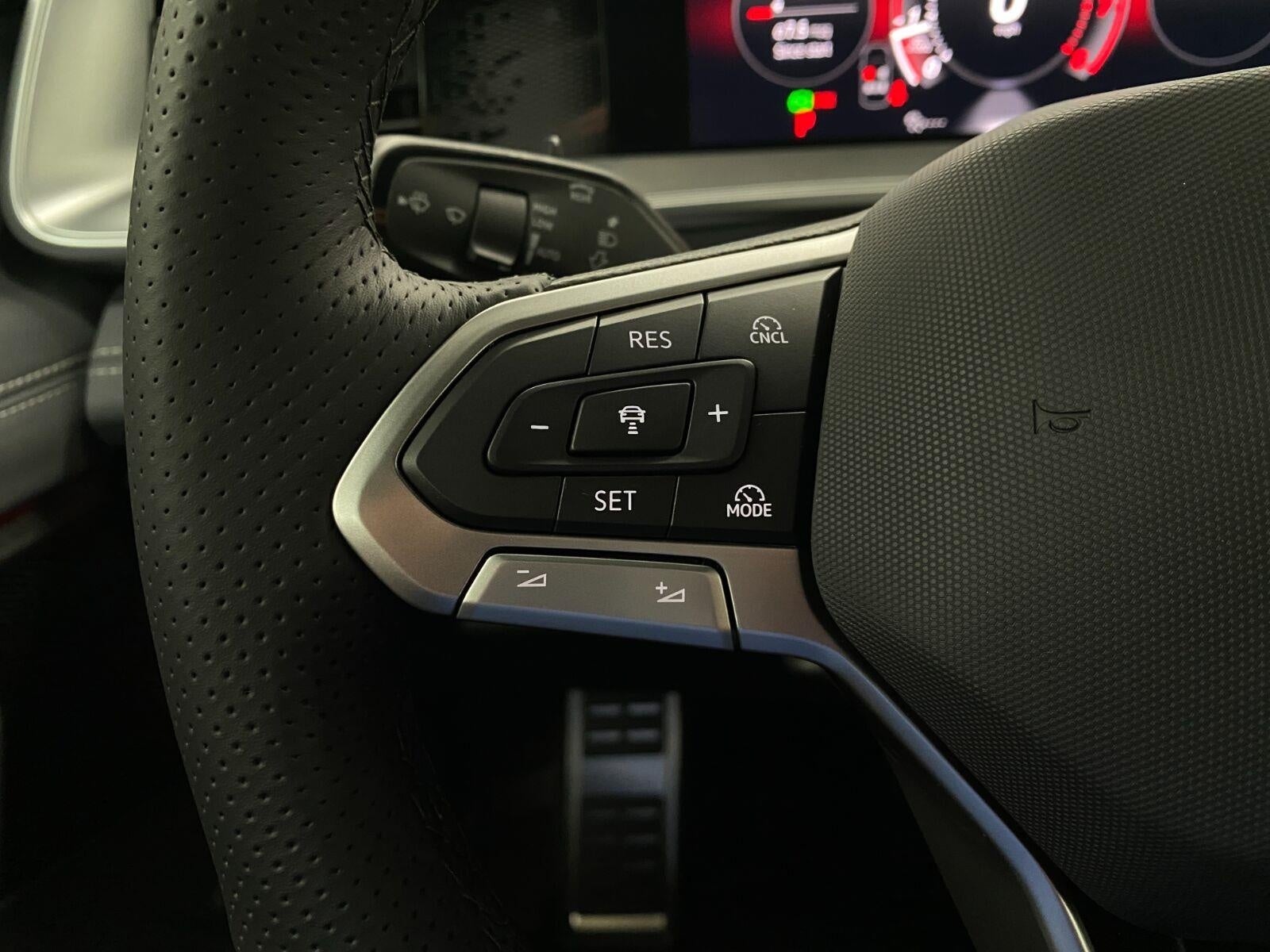 2026 Volkswagen Tiguan SE R-Line Black 4MOTION