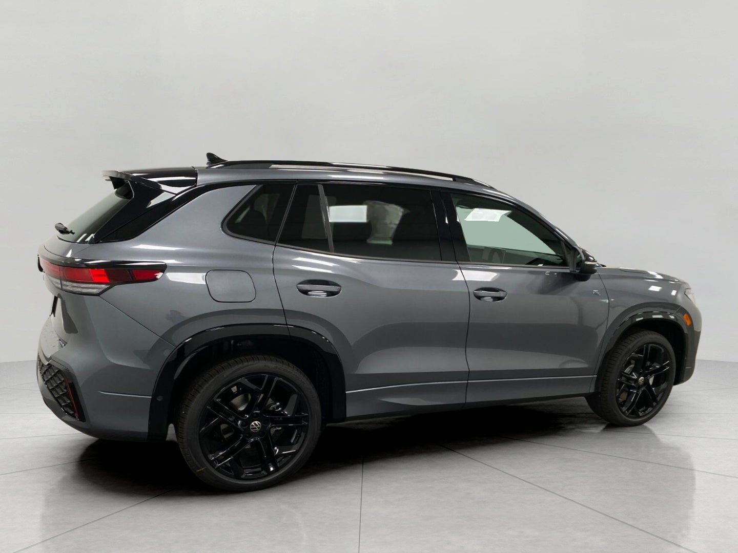 2026 Volkswagen Tiguan SE R-Line Black 4MOTION