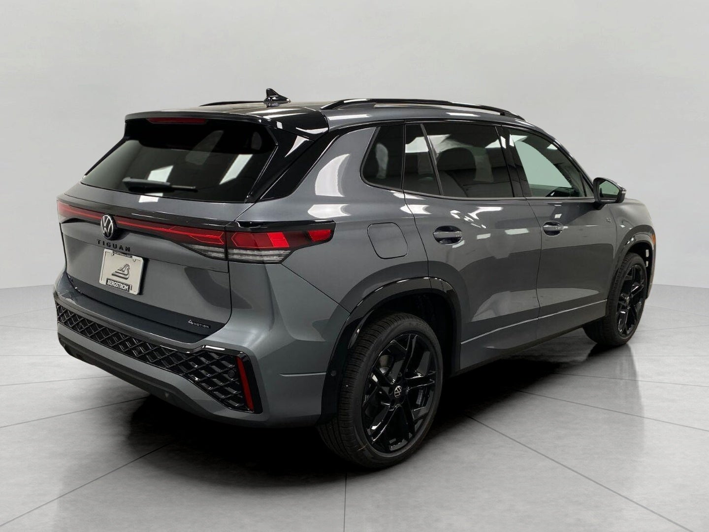 2026 Volkswagen Tiguan SE R-Line Black 4MOTION