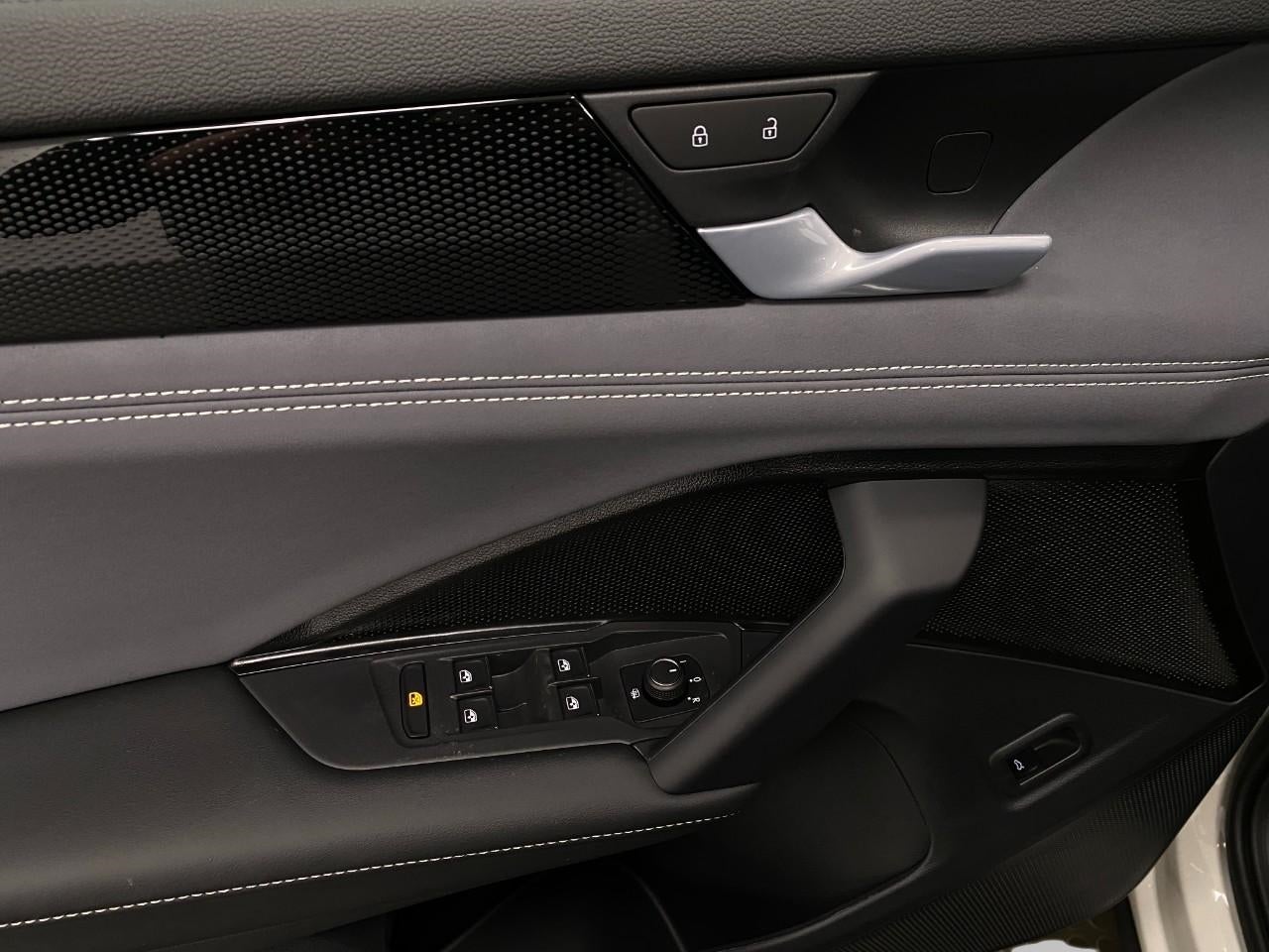 2026 Volkswagen Tiguan 2.0T SE R-Line Black 4MOTION