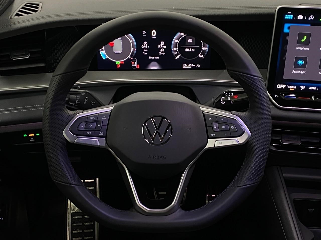 2026 Volkswagen Tiguan 2.0T SE R-Line Black 4MOTION