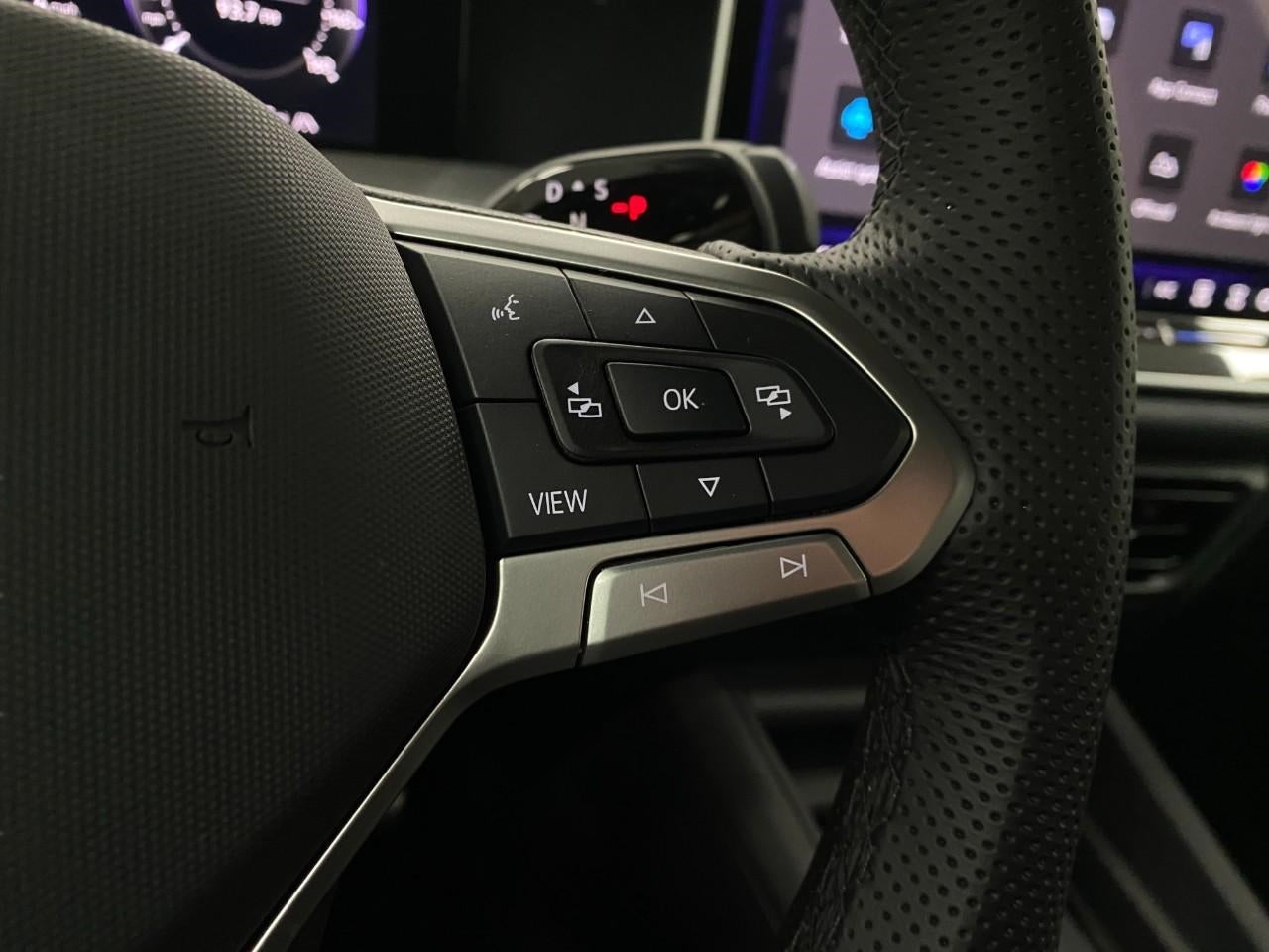 2026 Volkswagen Tiguan 2.0T SE R-Line Black 4MOTION