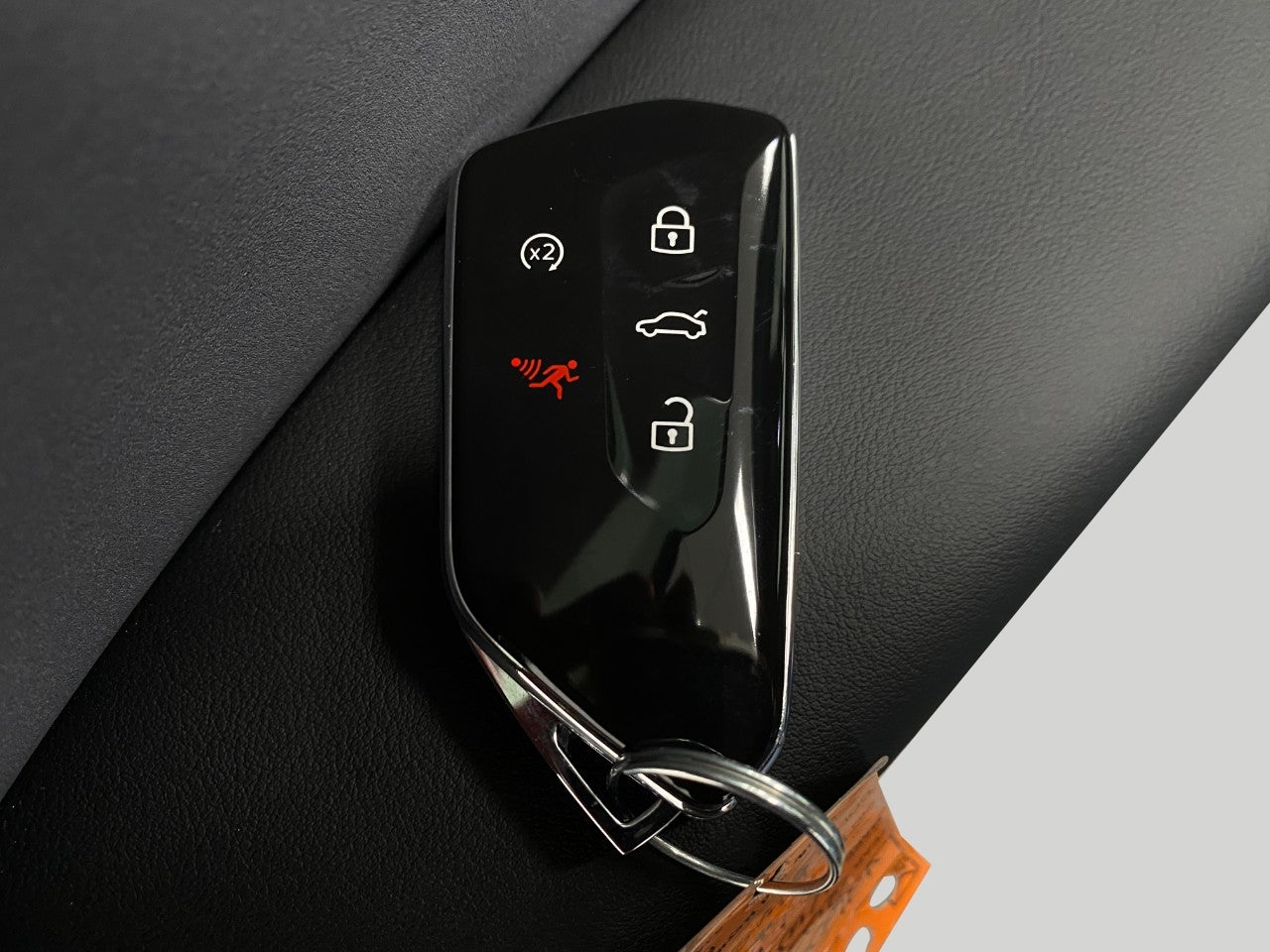 2026 Volkswagen Tiguan 2.0T SE R-Line Black 4MOTION