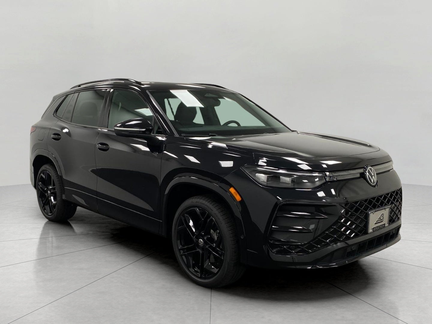 2026 Volkswagen Tiguan SE R-Line Black 4MOTION